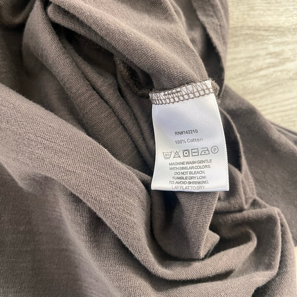 Mersea Catalina turtleneck tee soft clay brown medium - Picture 9 of 9